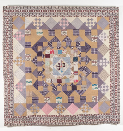 Small - scale centre Frame Quilt