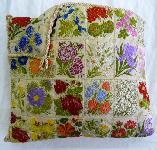 Floral Silks Sachet